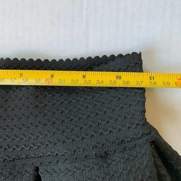 Miami Skirt Size Small Black and White Puffy Skirt - Picture 7 of 9